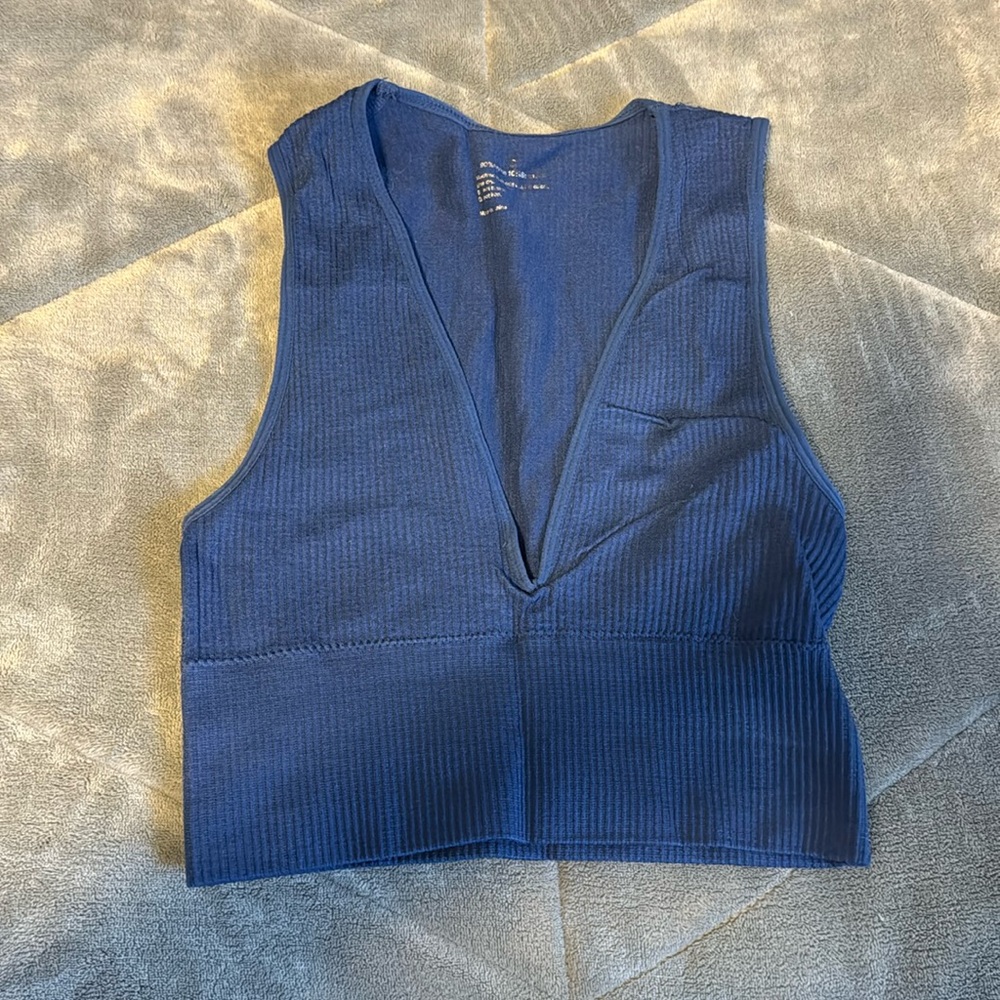 Ribbed plunge v neck cropped tank